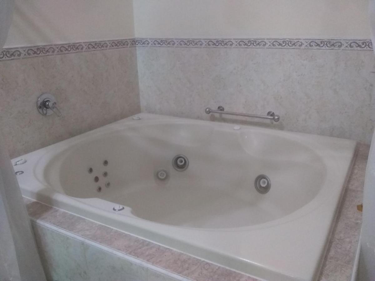 Hotel Casona Misiones Керетаро Екстер'єр фото