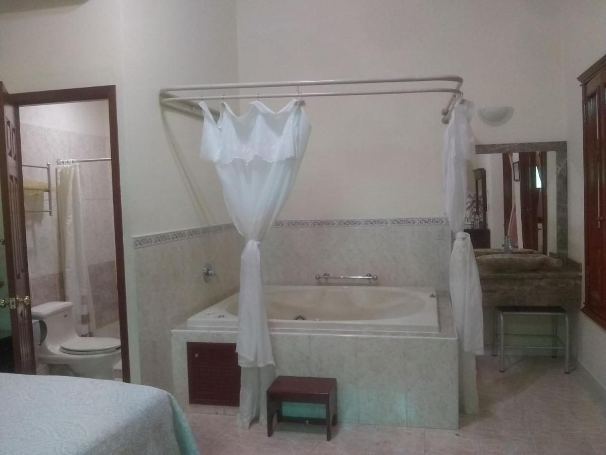 Hotel Casona Misiones Керетаро Екстер'єр фото